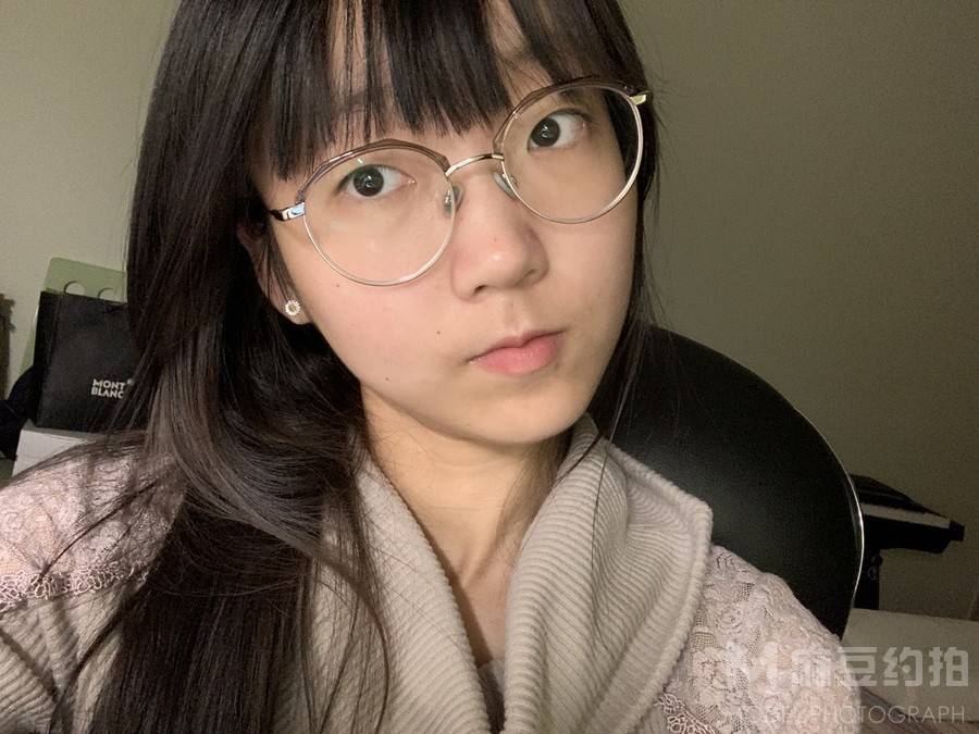 宝丽来模特