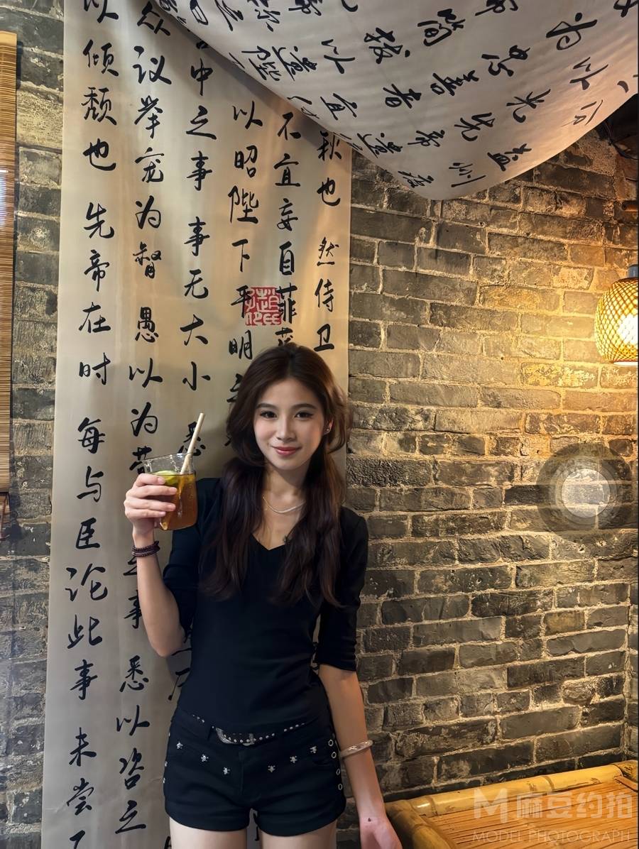 妆容模特