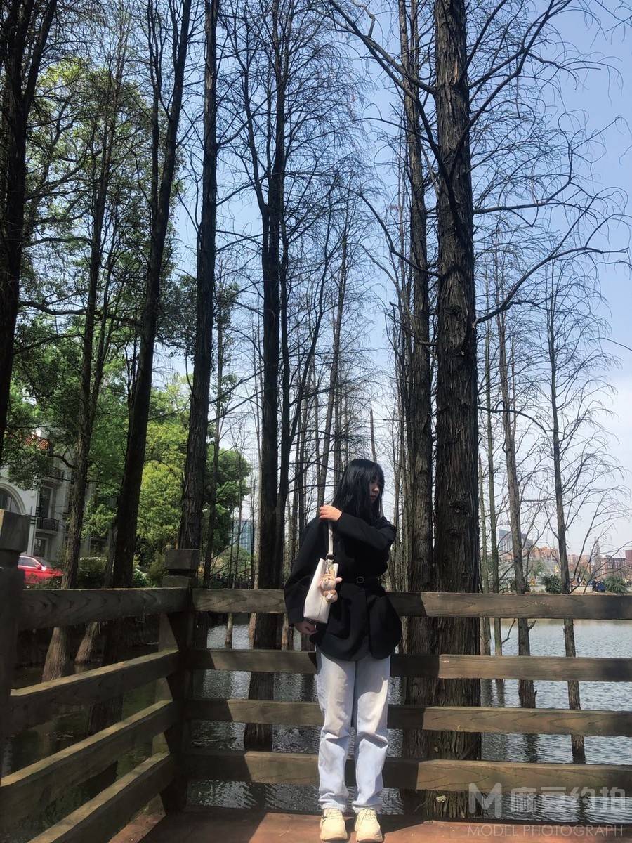 校园模特