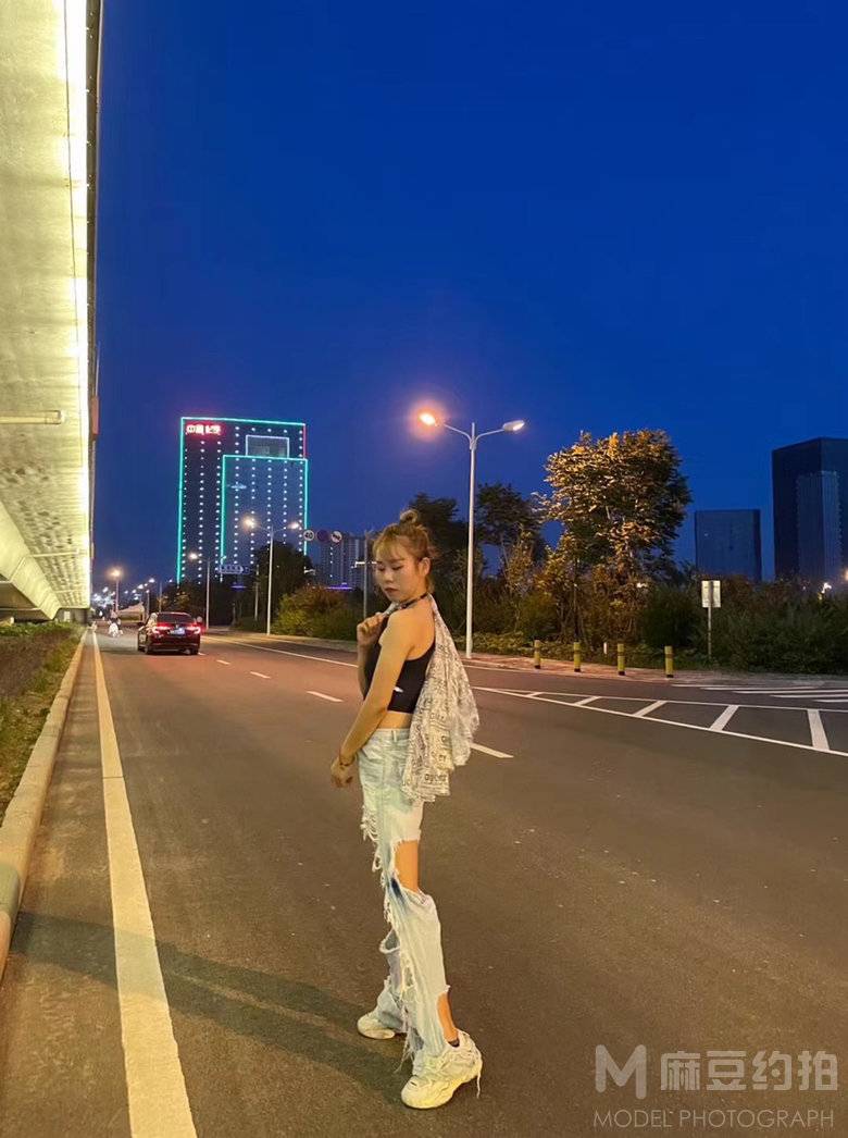 夜景模特