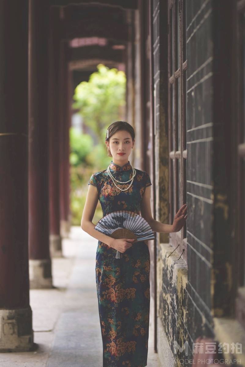 胶片模特