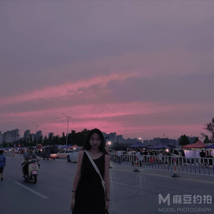夜景模特