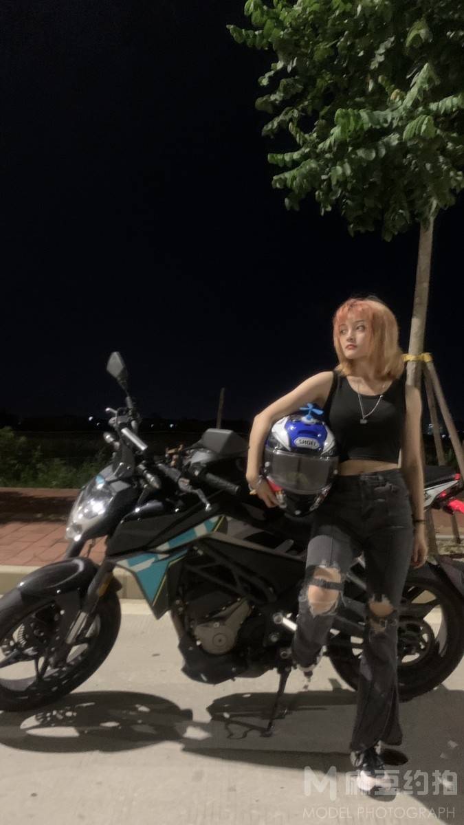 暗黑模特