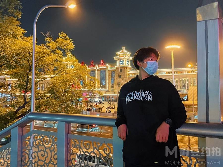 夜景模特