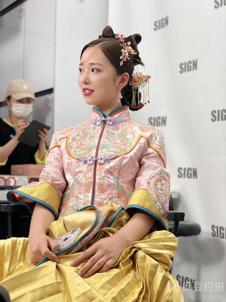 妆容模特