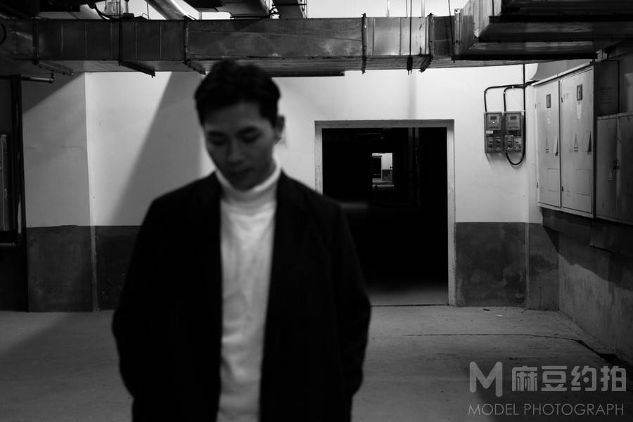 黑白模特