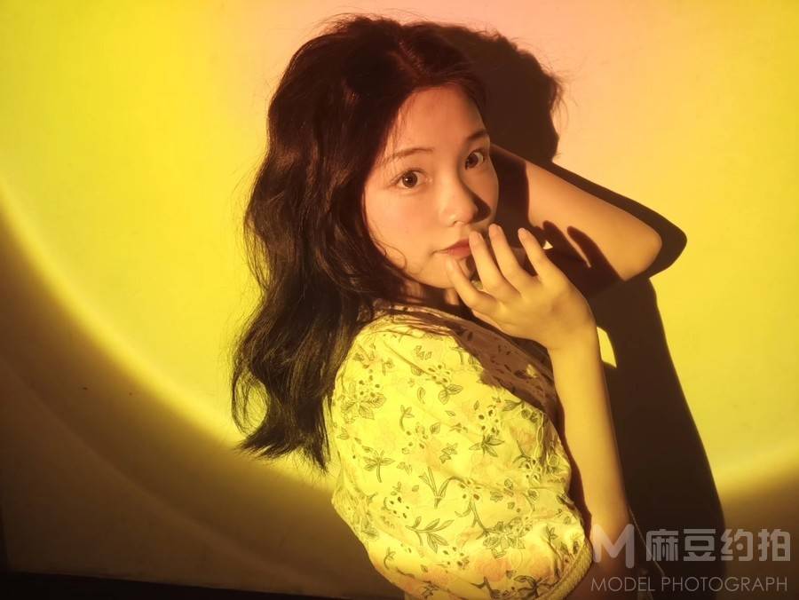 情绪模特