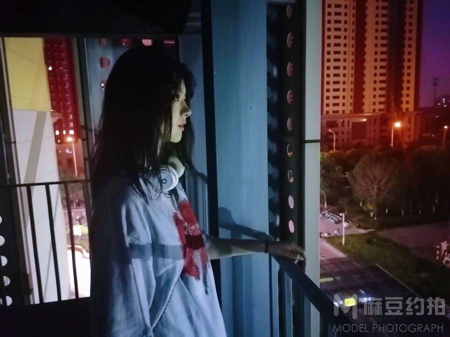 黑白模特