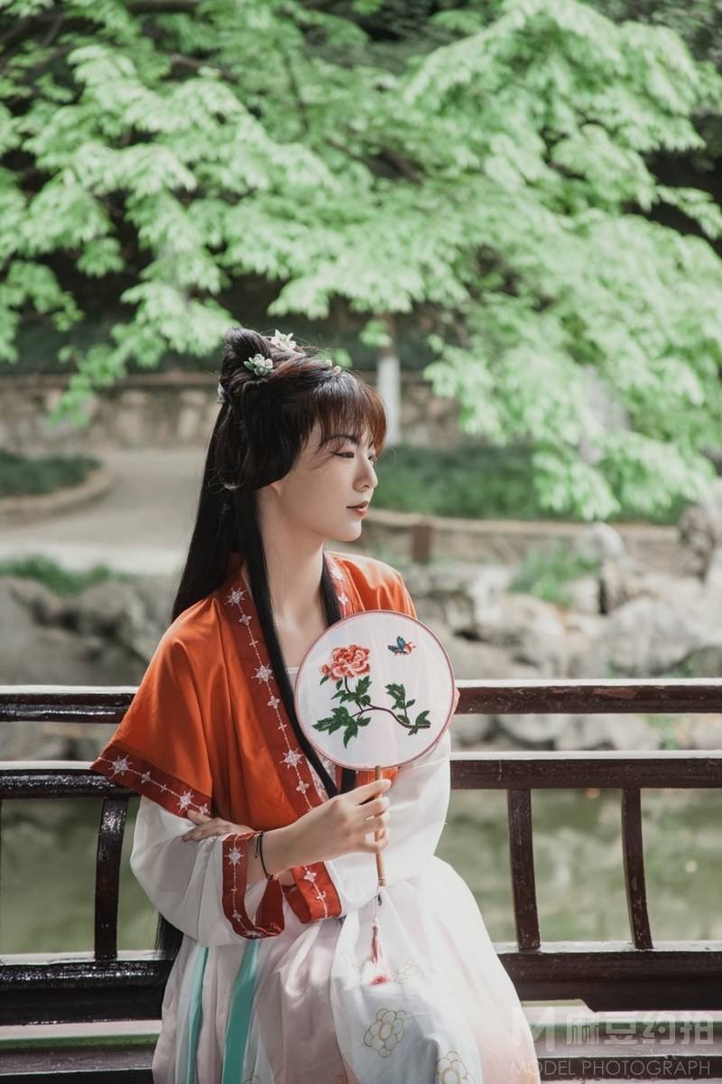 汉服模特
