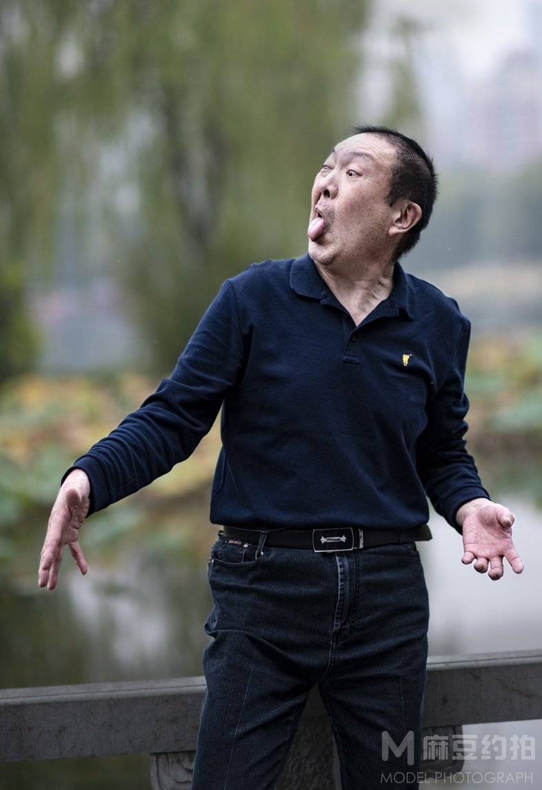 情绪模特