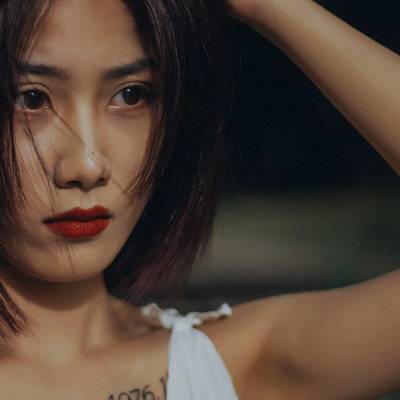情绪模特