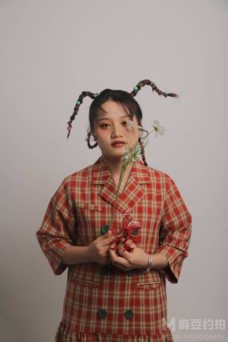情绪模特