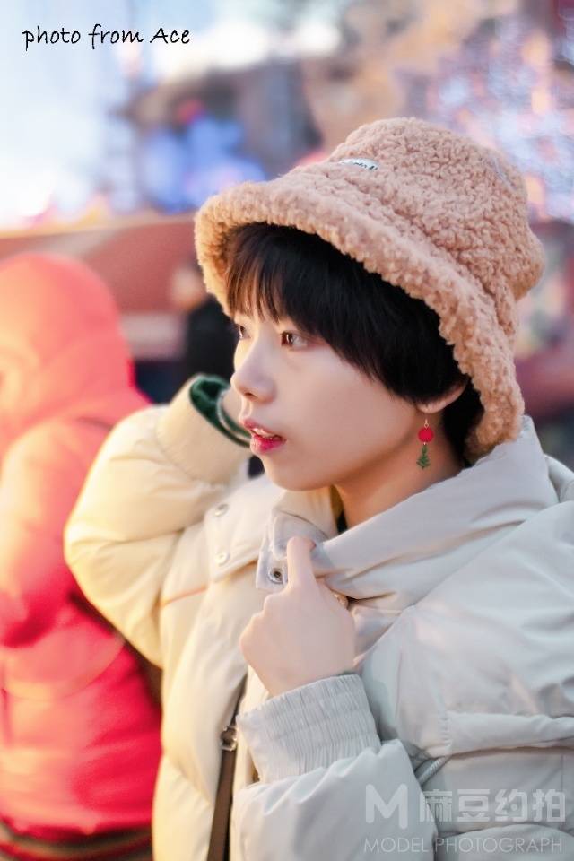 情绪模特