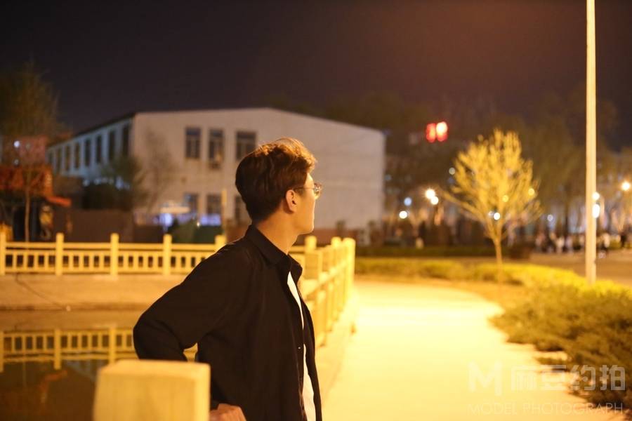 夜景模特