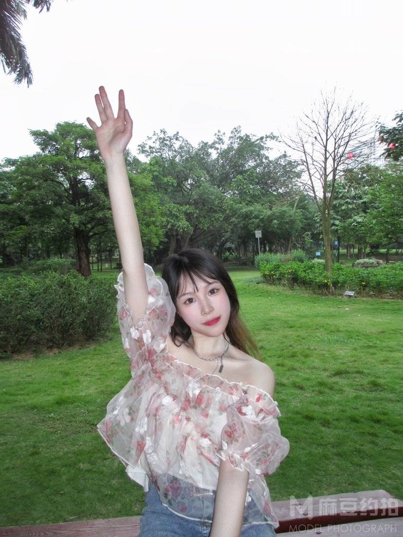 清新模特