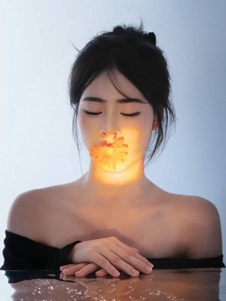 黑白模特