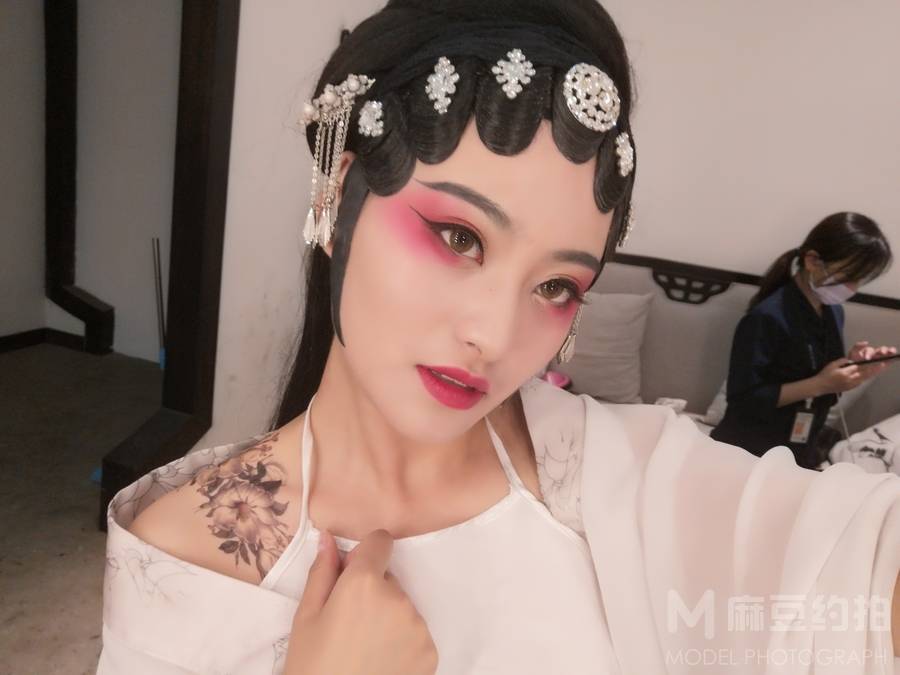 妆容模特