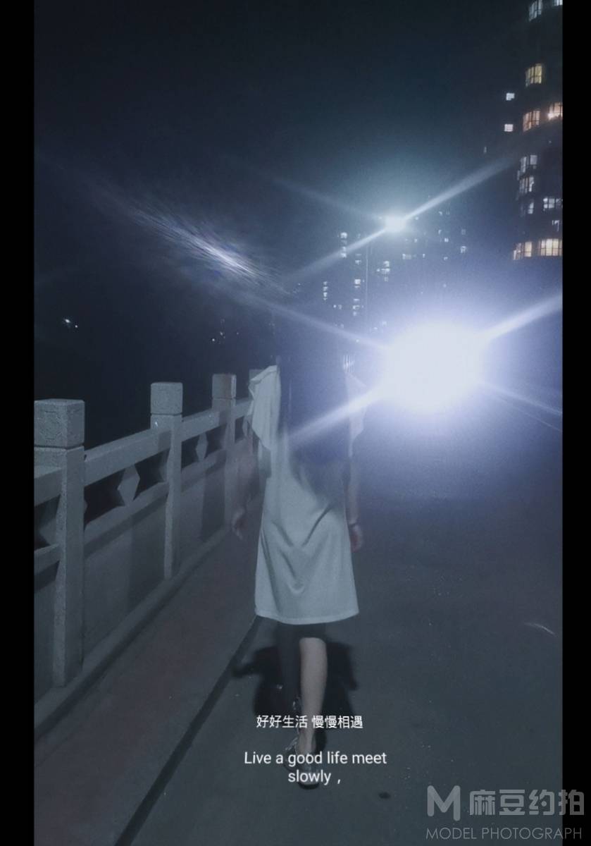 夜景模特