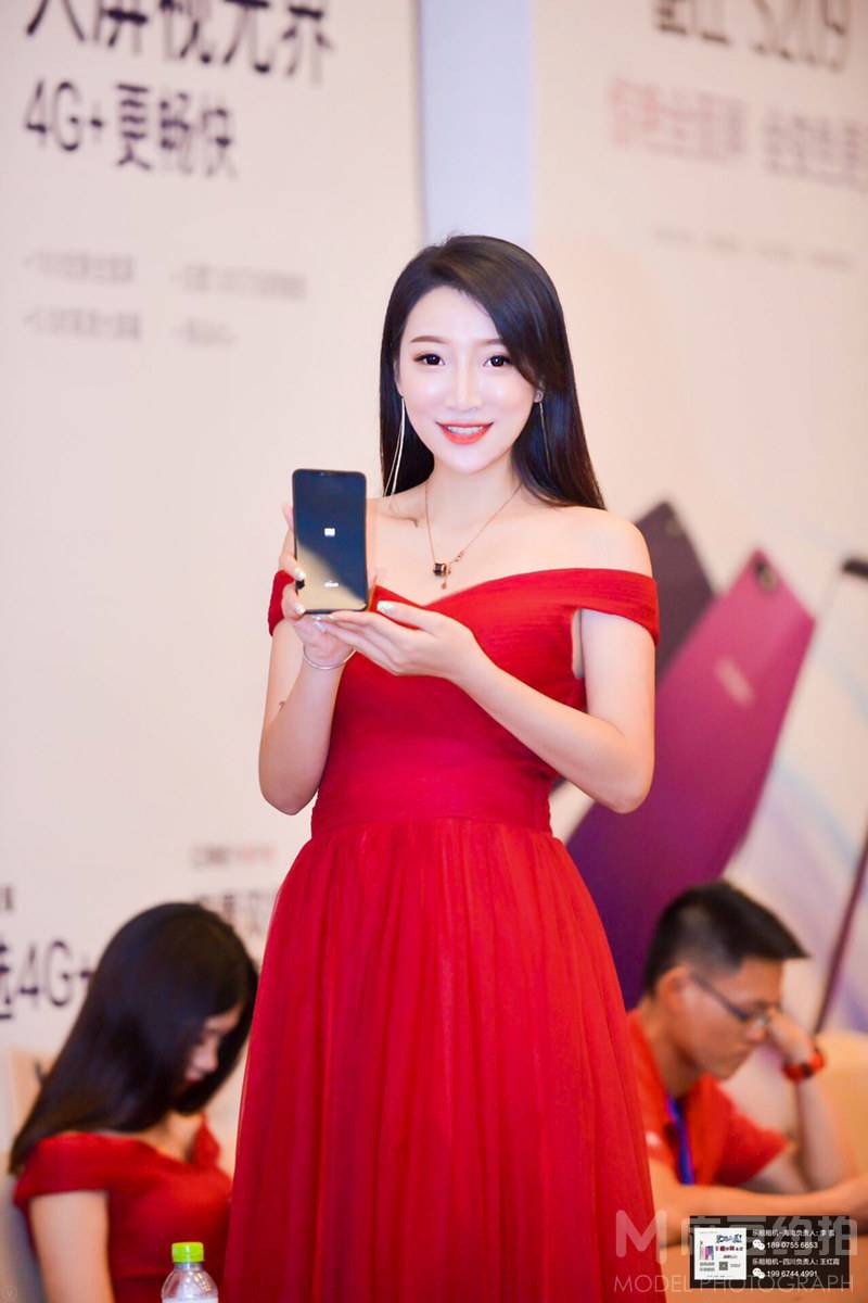 黑白模特