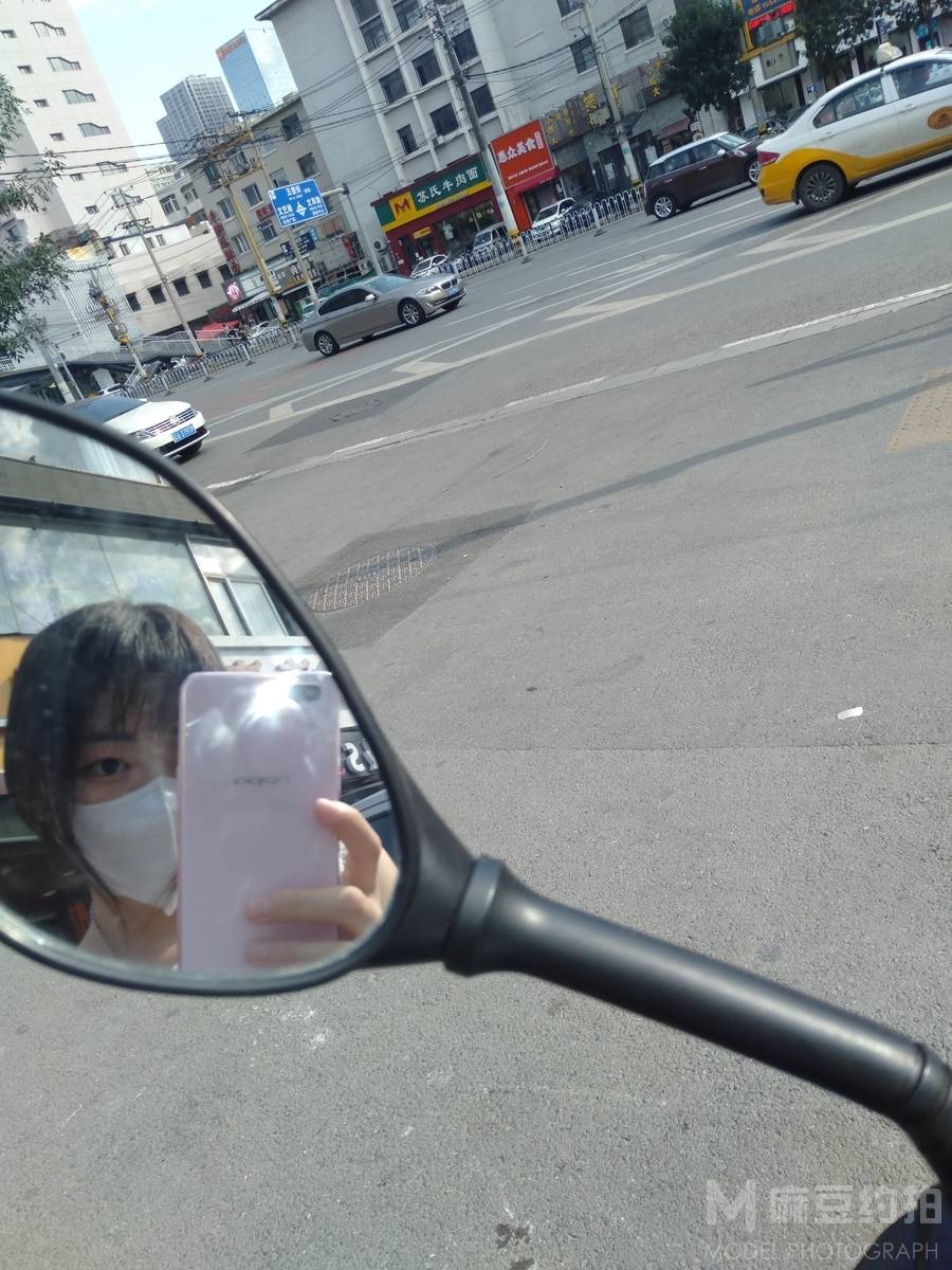 纪实模特