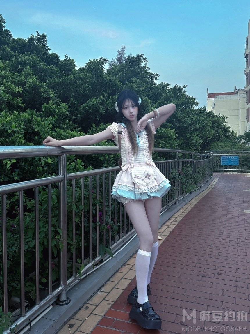 校园模特