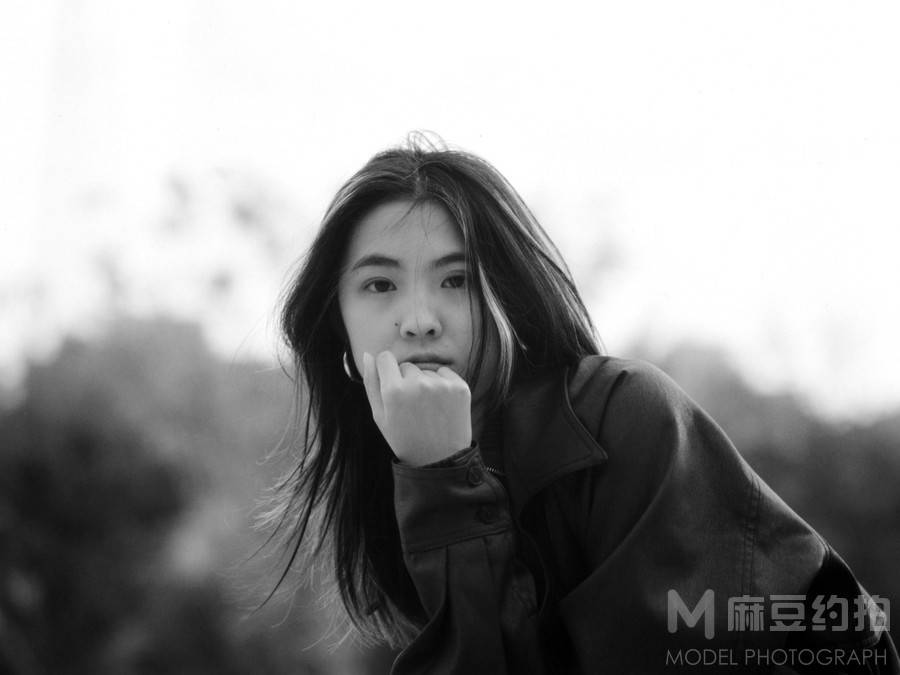 黑白模特