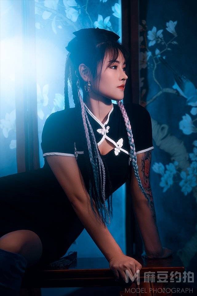 情绪模特