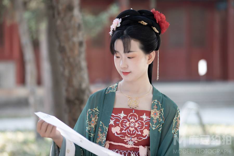汉服模特
