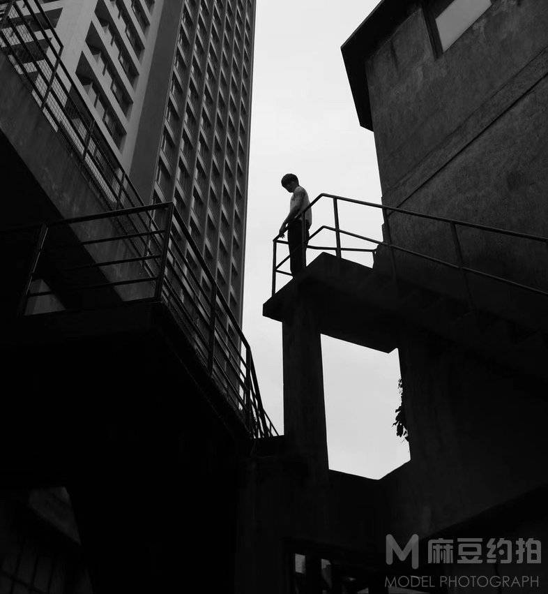 黑白模特