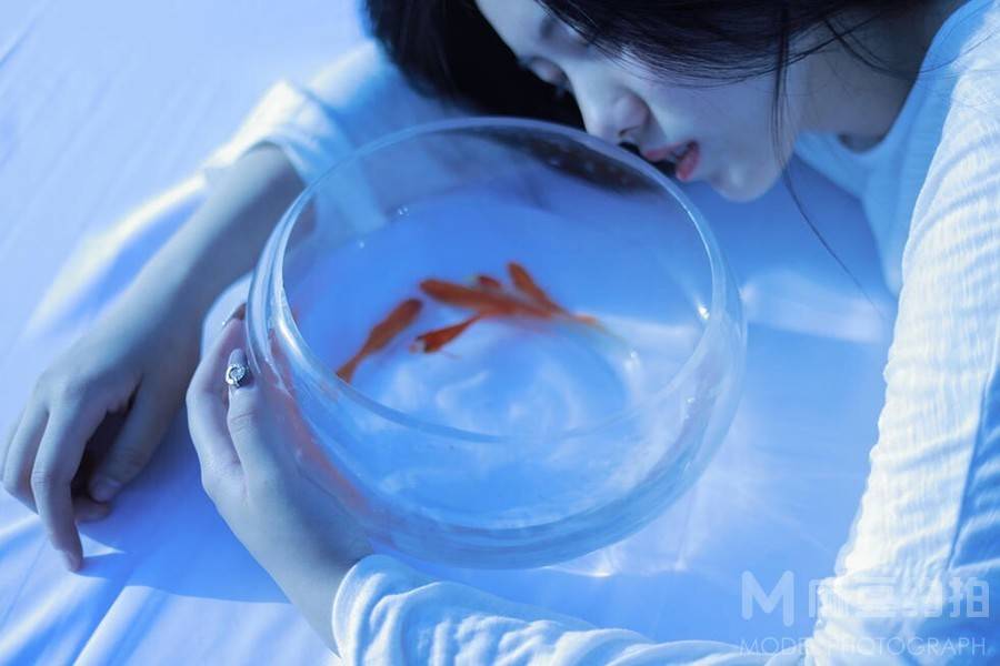 情绪模特