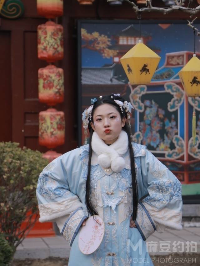 汉服模特