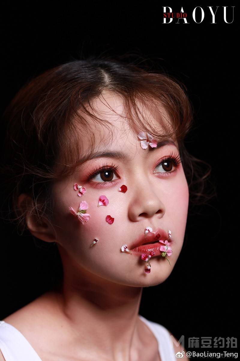 妆容模特