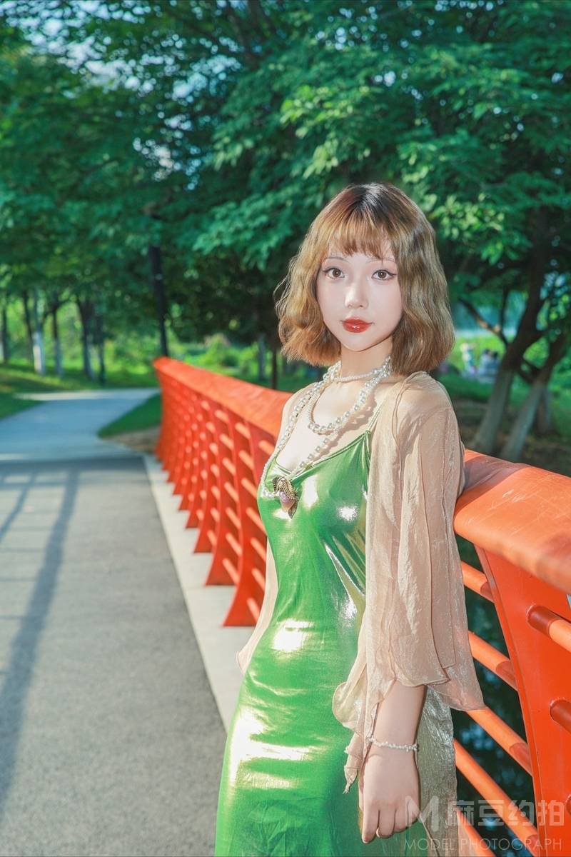 清新模特