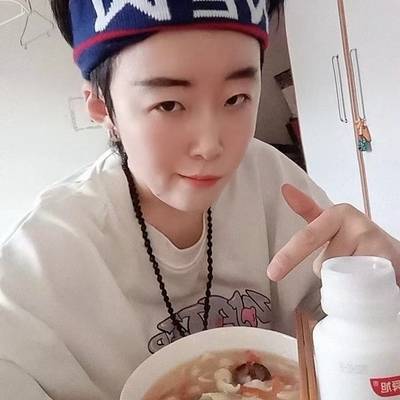黑白模特