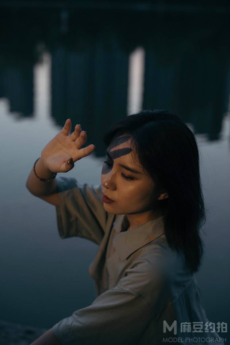 情绪模特
