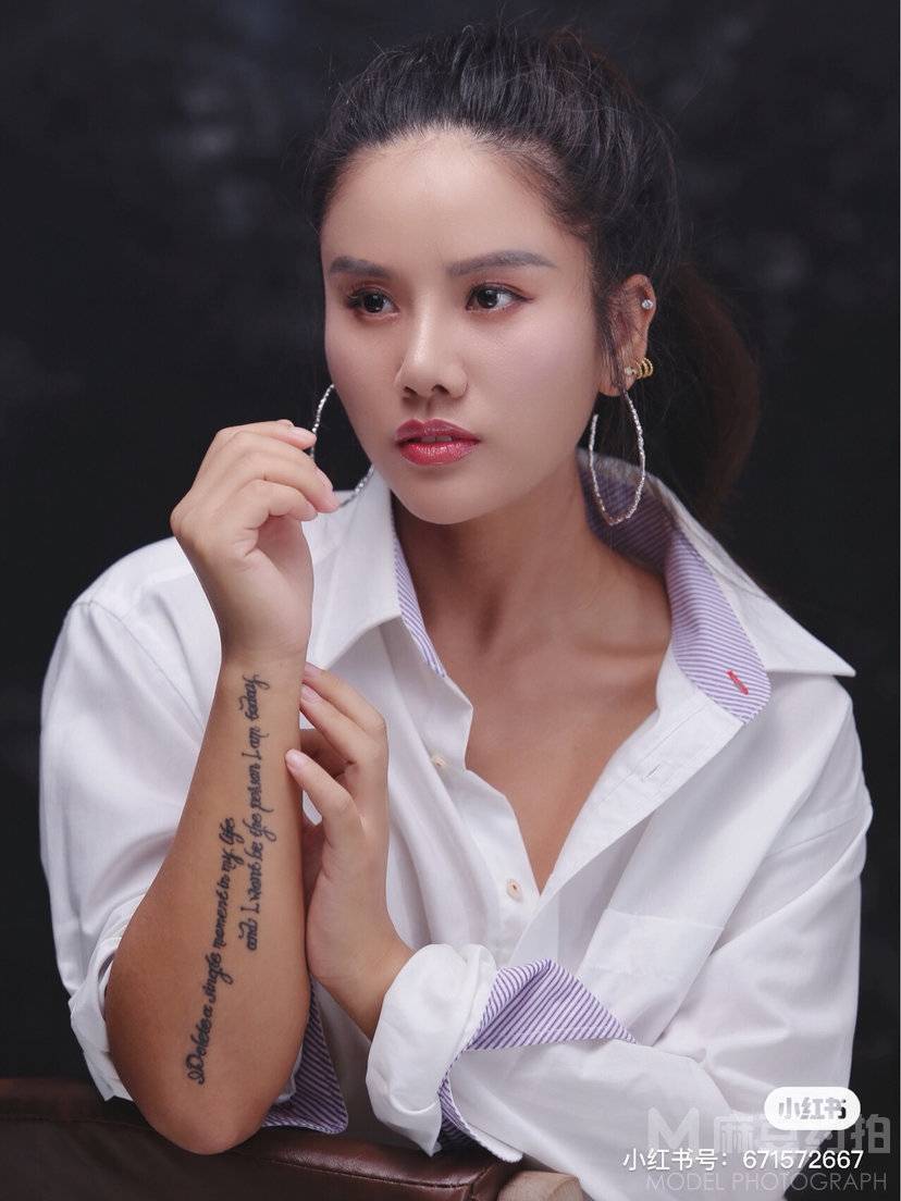 妆容模特