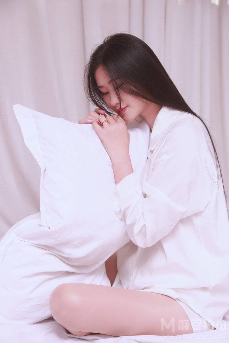 黑白模特