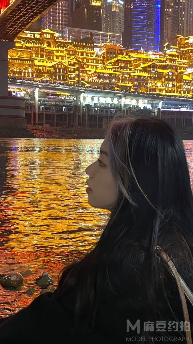 夜景模特