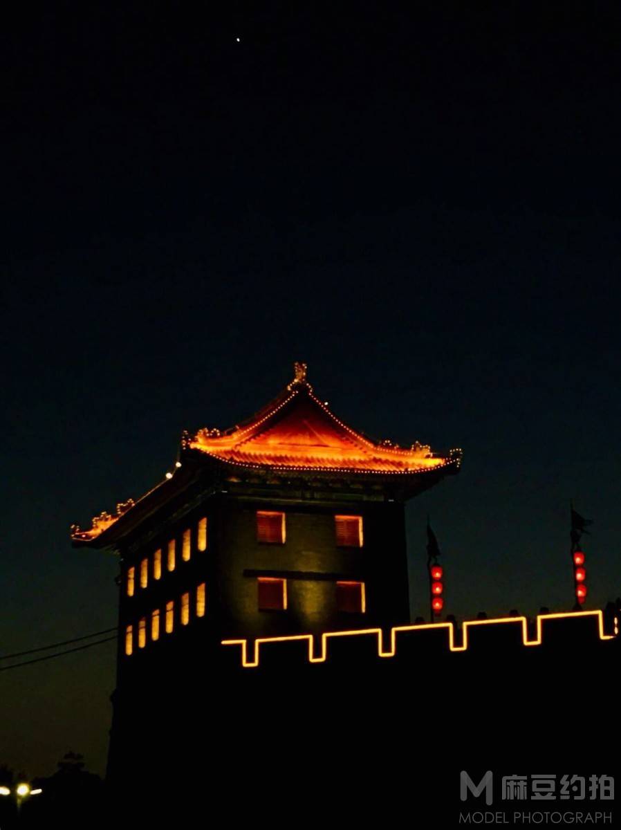 校园模特