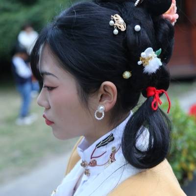 汉服模特