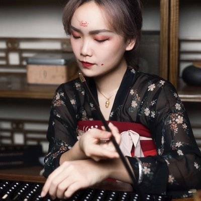 汉服模特