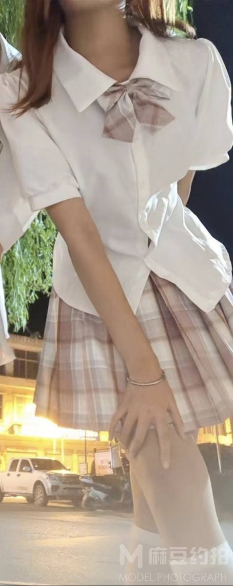 黑白模特