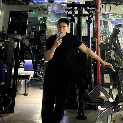 黑白模特