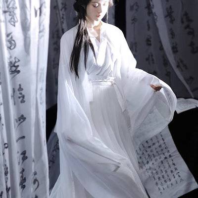 黑白模特