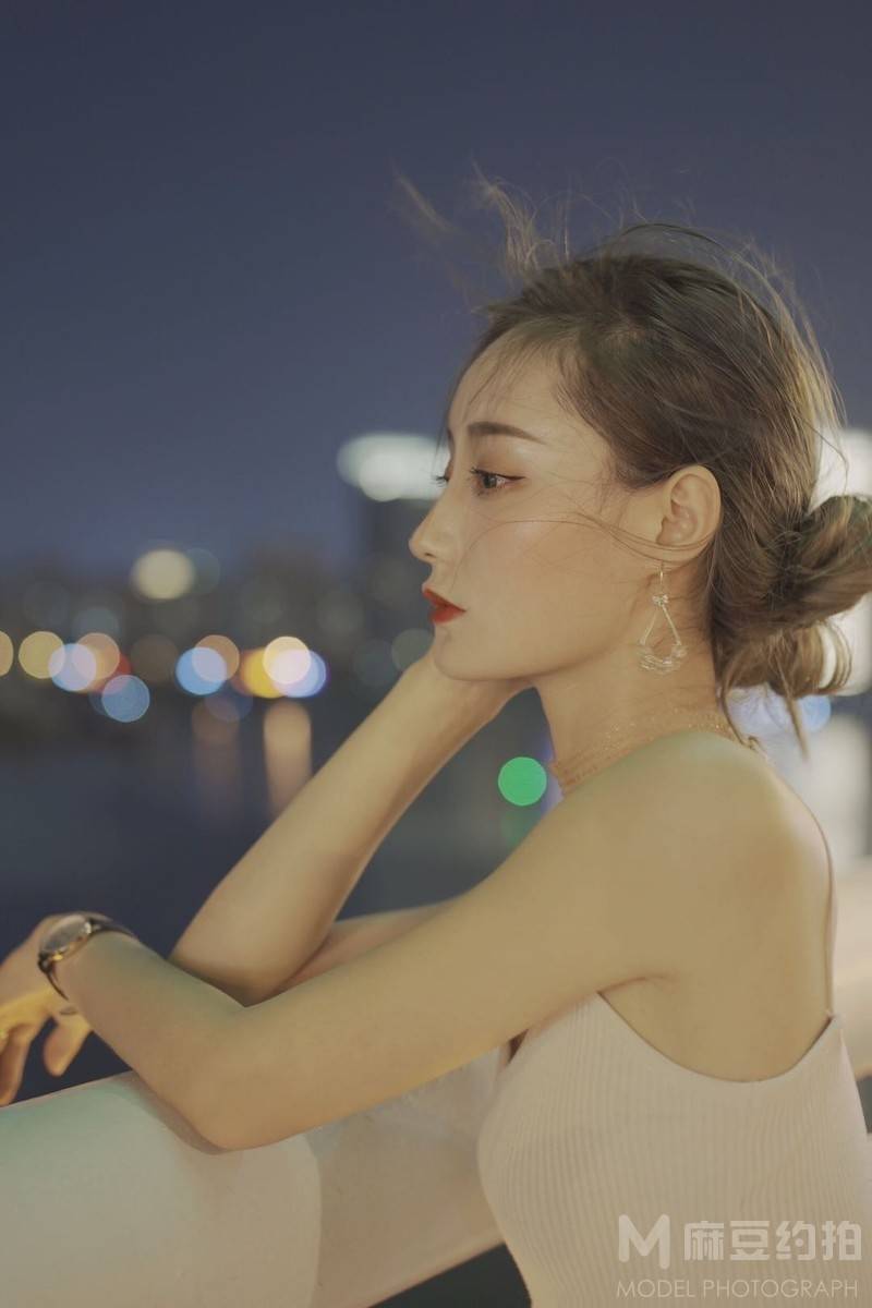 夜景模特