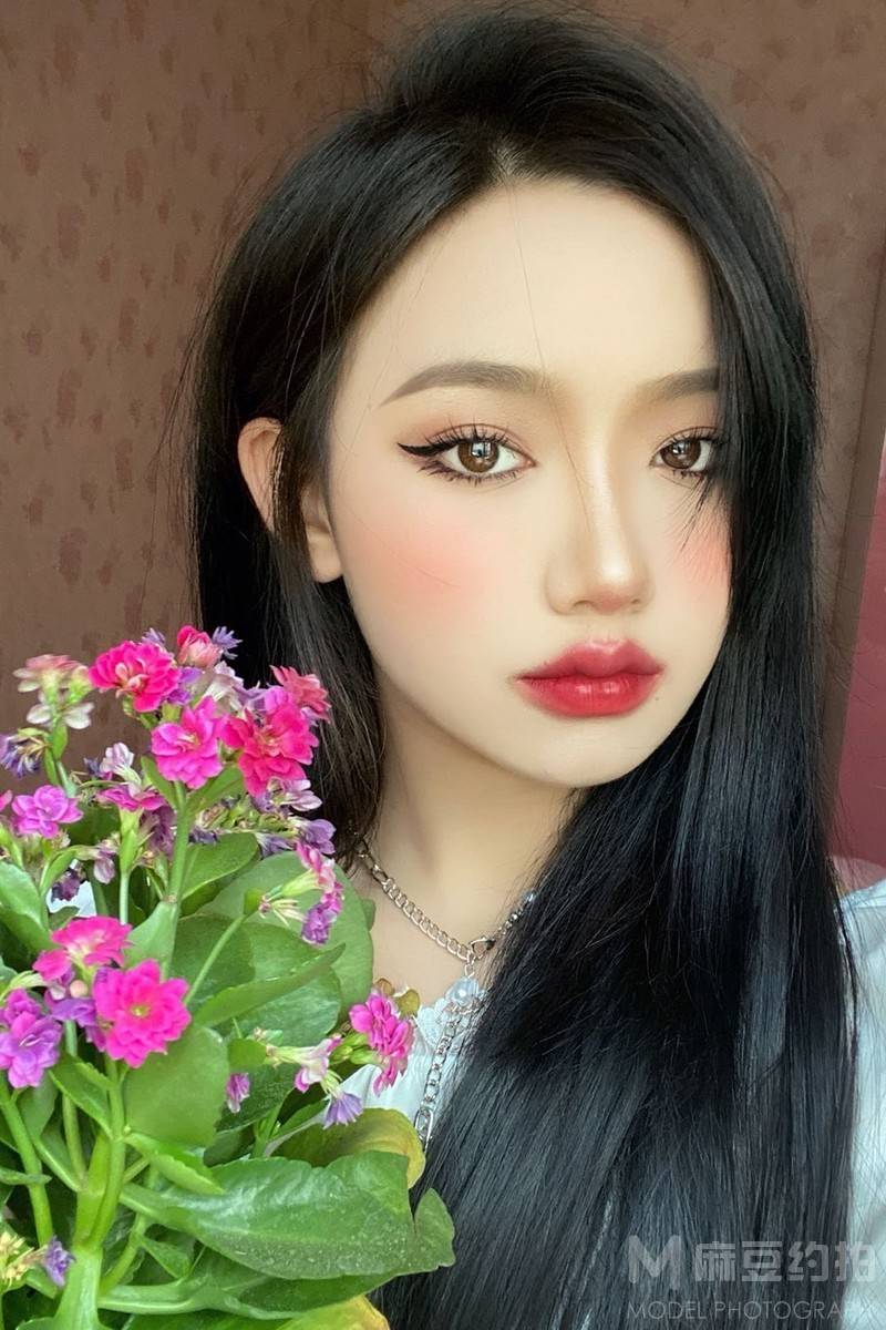 妆容模特