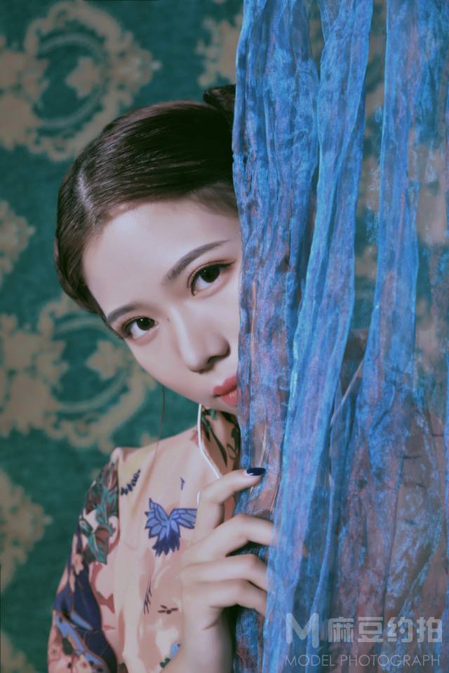 情绪模特