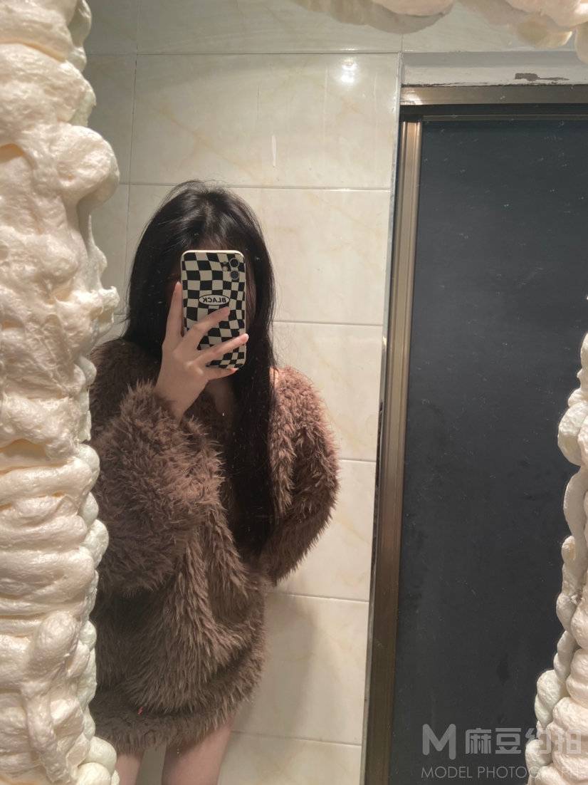 黑白模特