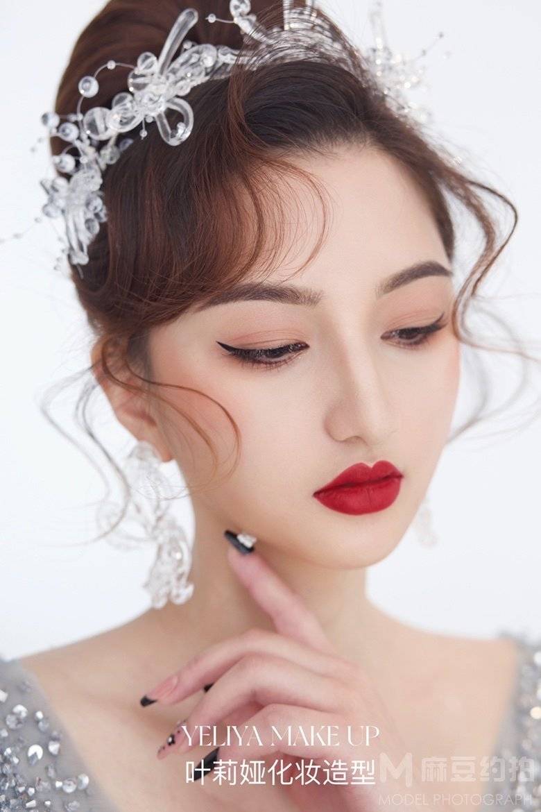 妆容模特