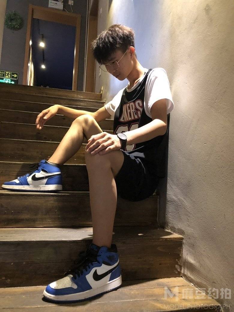 黑白模特
